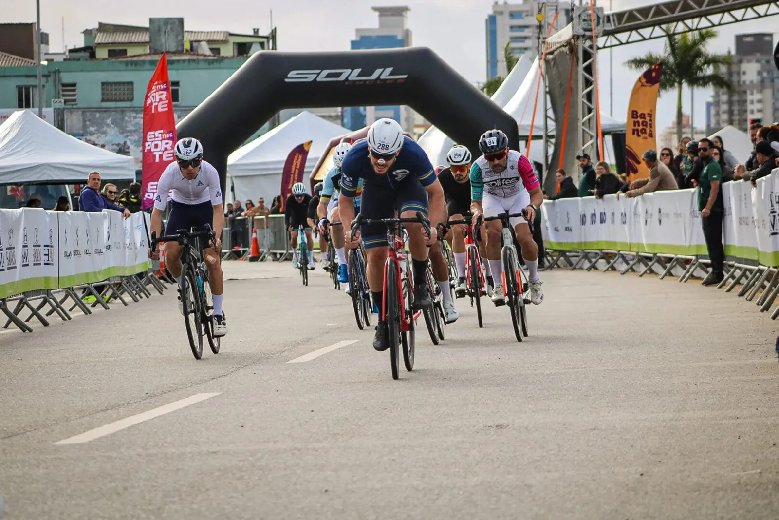 Volta de Santa Catarina termina com vitória colombiana e 620 participantes