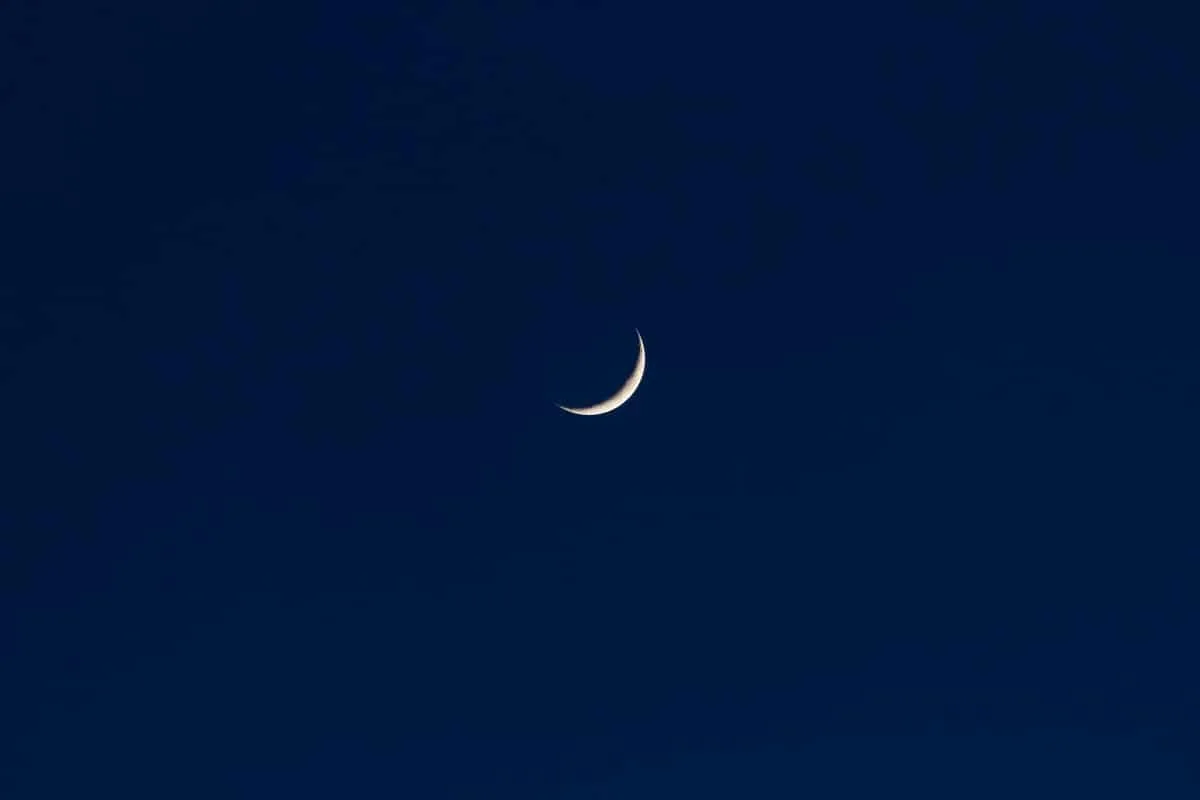 Lua está na fase crescente nesta sexta-feira, 18 de setembro de 2026