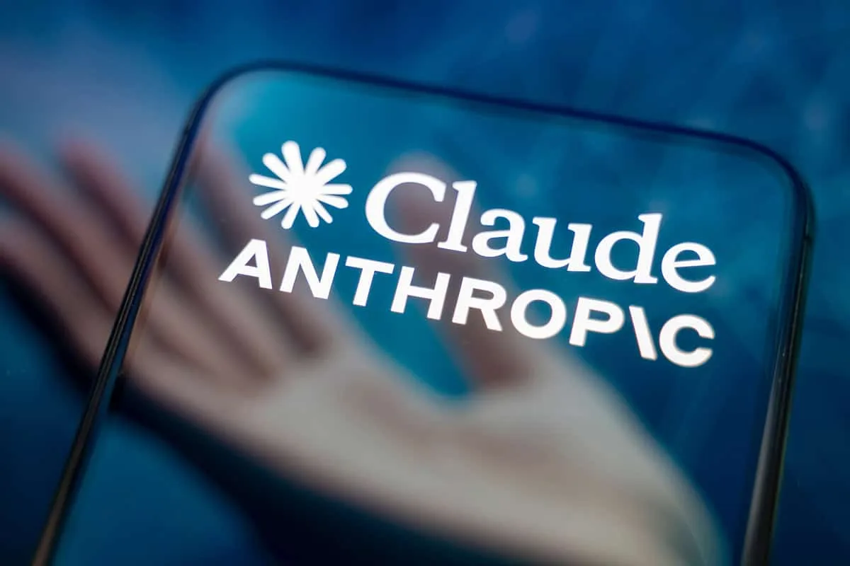Claude foi usado em campanhas militares, ataques digitais e espionagem de modelos