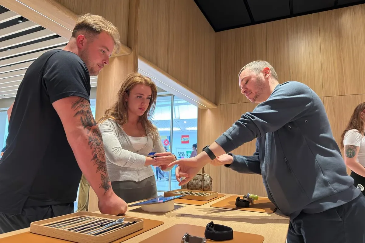 Apple Victoria Gardens volta em novo endereço após reforma na Califórnia