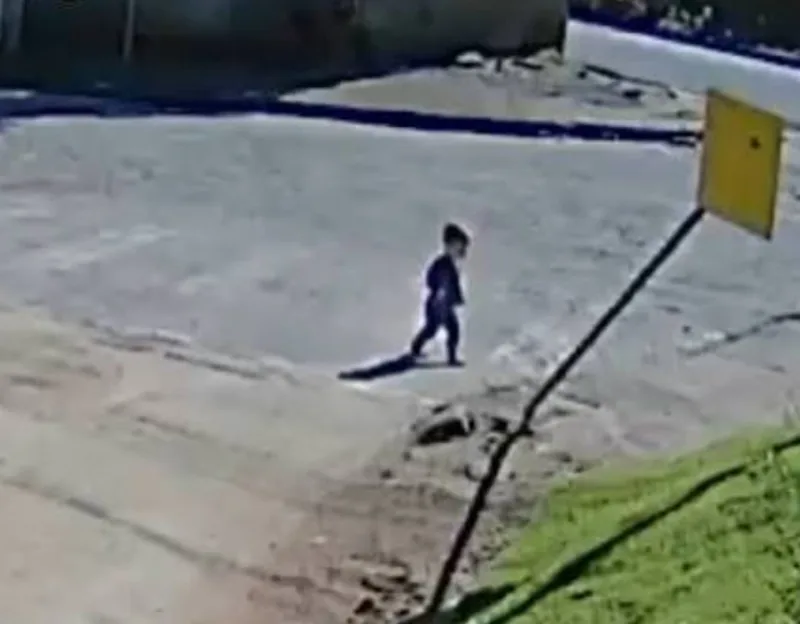 Polícia abre inquérito após bebê sair de creche em reforma em SC