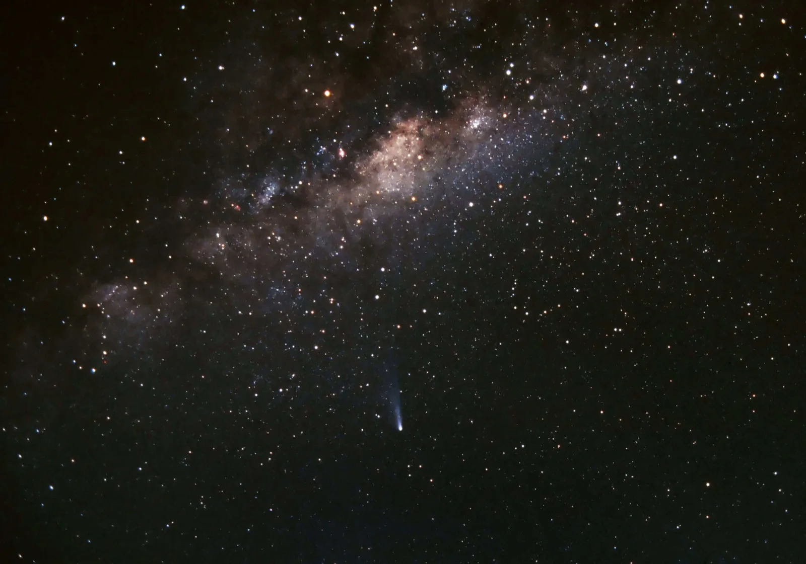 Propulsão de baixo empuxo pode manter nave próxima do cometa Halley