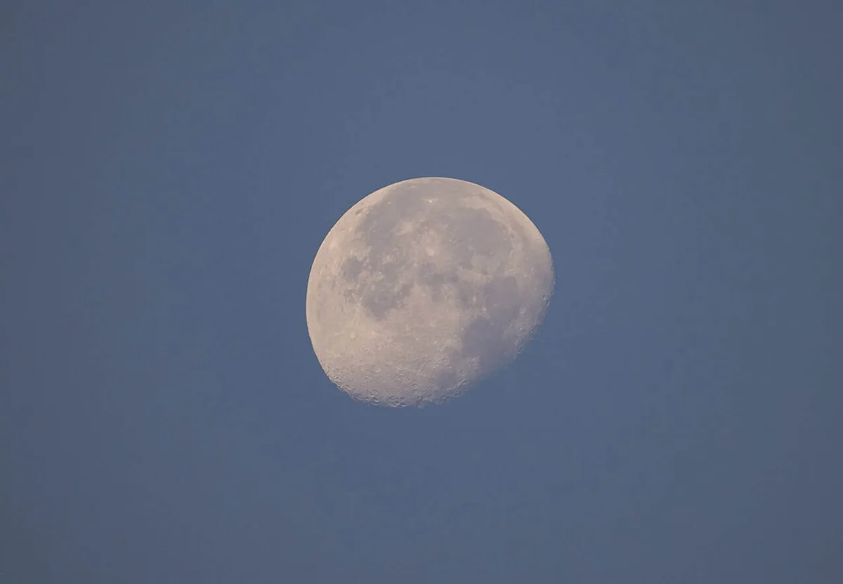 Lua Cheia marca o céu nesta segunda-feira, com 93% de visibilidade