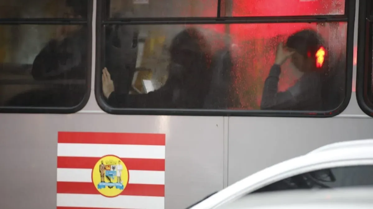 Polícia Civil investiga grupo suspeito de furtar idosos em ônibus de Blumenau