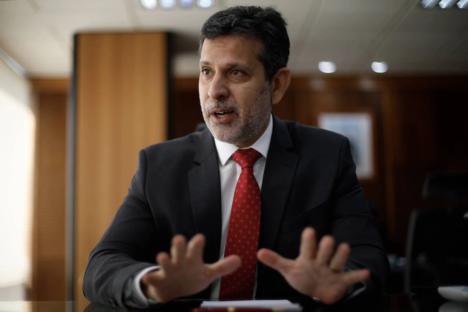 Redação do Enem pode mudar a partir de 2028, afirma ministro da Educação