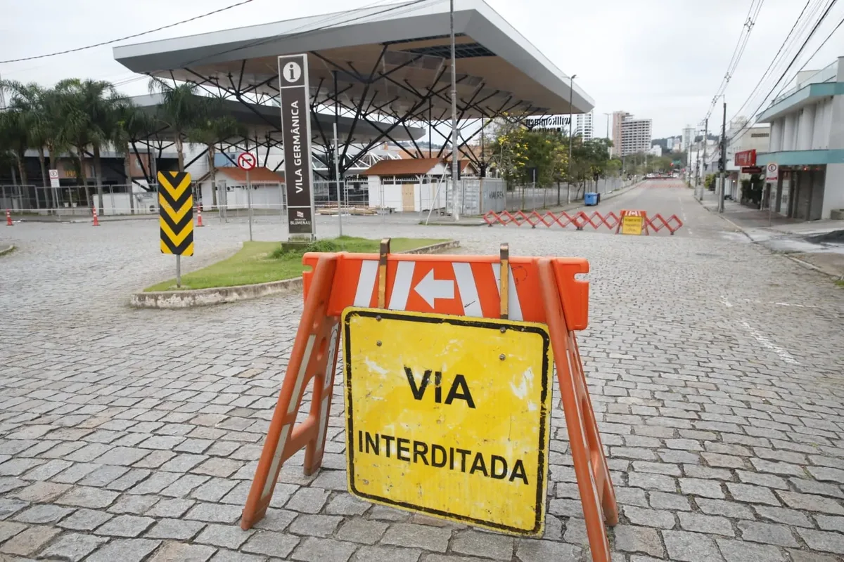 Ruas próximas ao Parque Vila Germânica terão bloqueios durante obras da festa