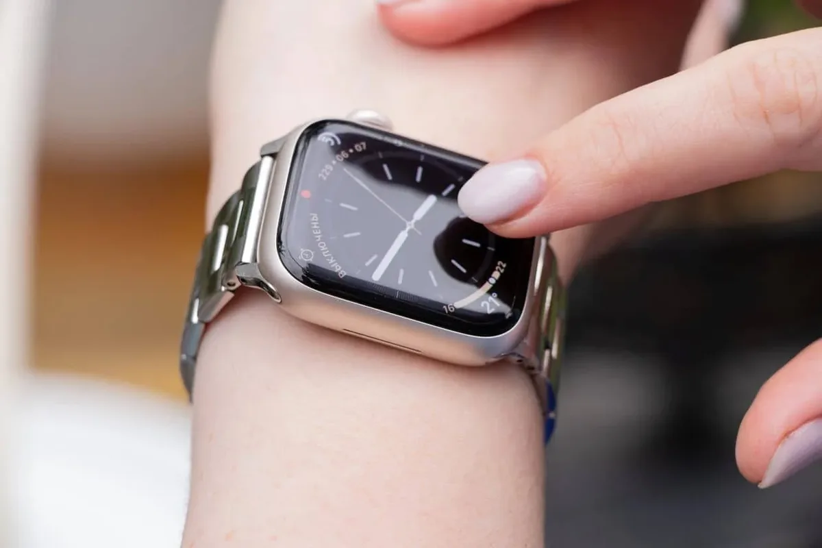 Juíza permite avanço de processo da Apple contra ex-engenheiro do Watch
