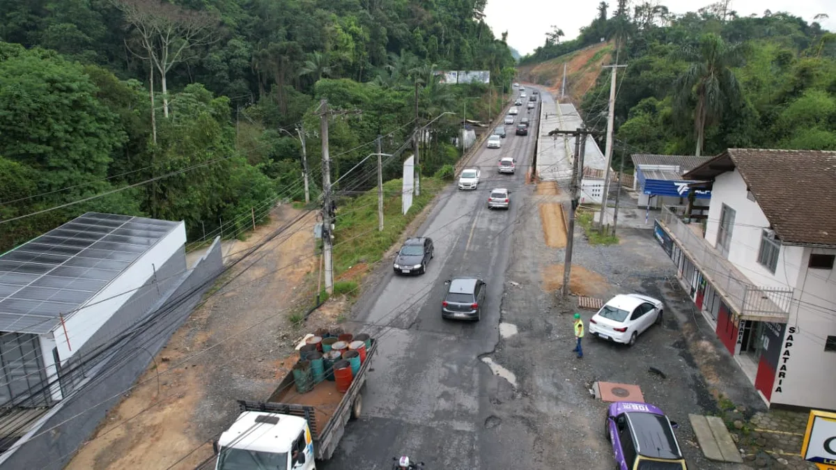 Asfalto será aplicado na Ponte Santa Catarina nesta segunda e terça