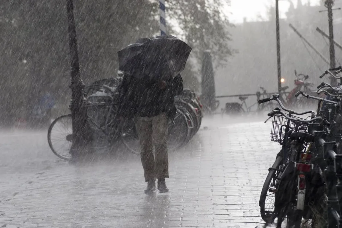 Chuva e ventos fortes podem atingir cidades no domingo de votação