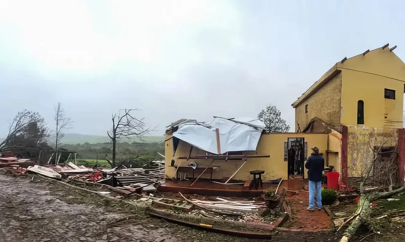 Ciclone pode se formar no Sul e elevar risco de granizo e tornados