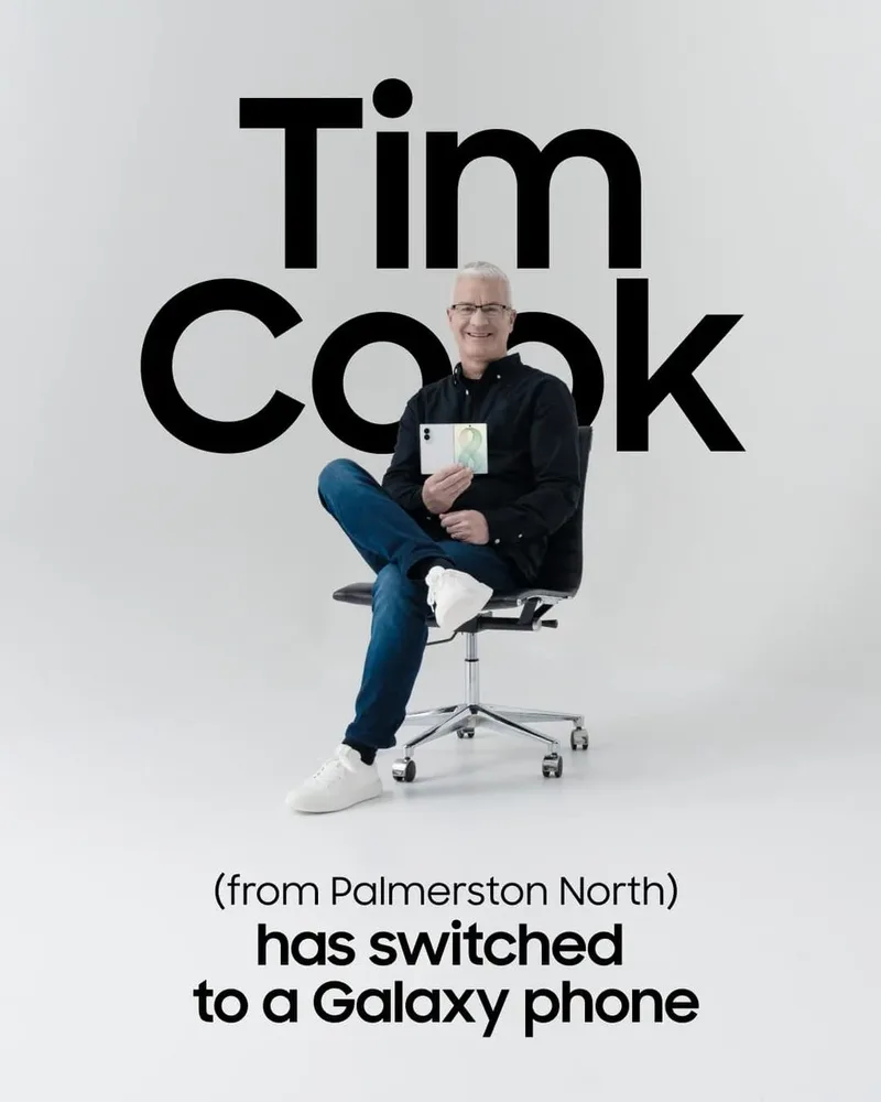 Campanha da Samsung apresenta Galaxy Z Fold8 com corretor chamado Tim Cook