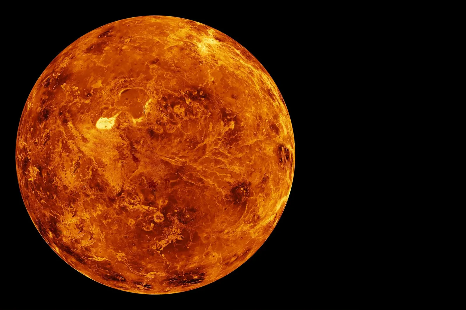 Rotação lenta de Vênus pode ter levado uma possível lua à colisão