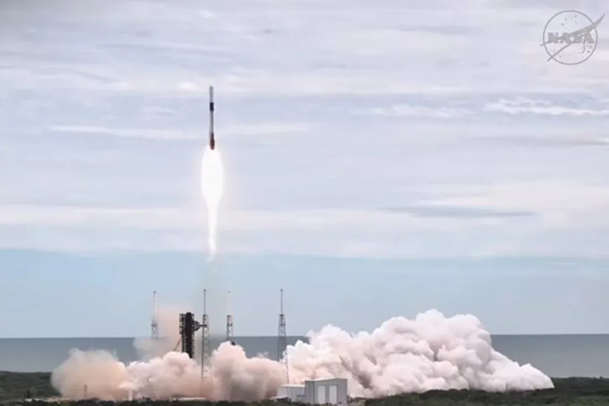 Crew-13 chega à estação espacial em tempo recorde para os EUA