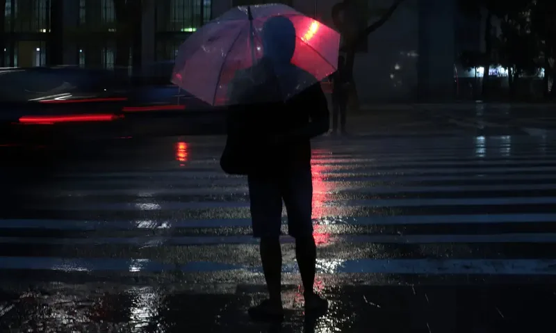 Frente fria leva chuva e temporais ao Sul nesta sexta-feira