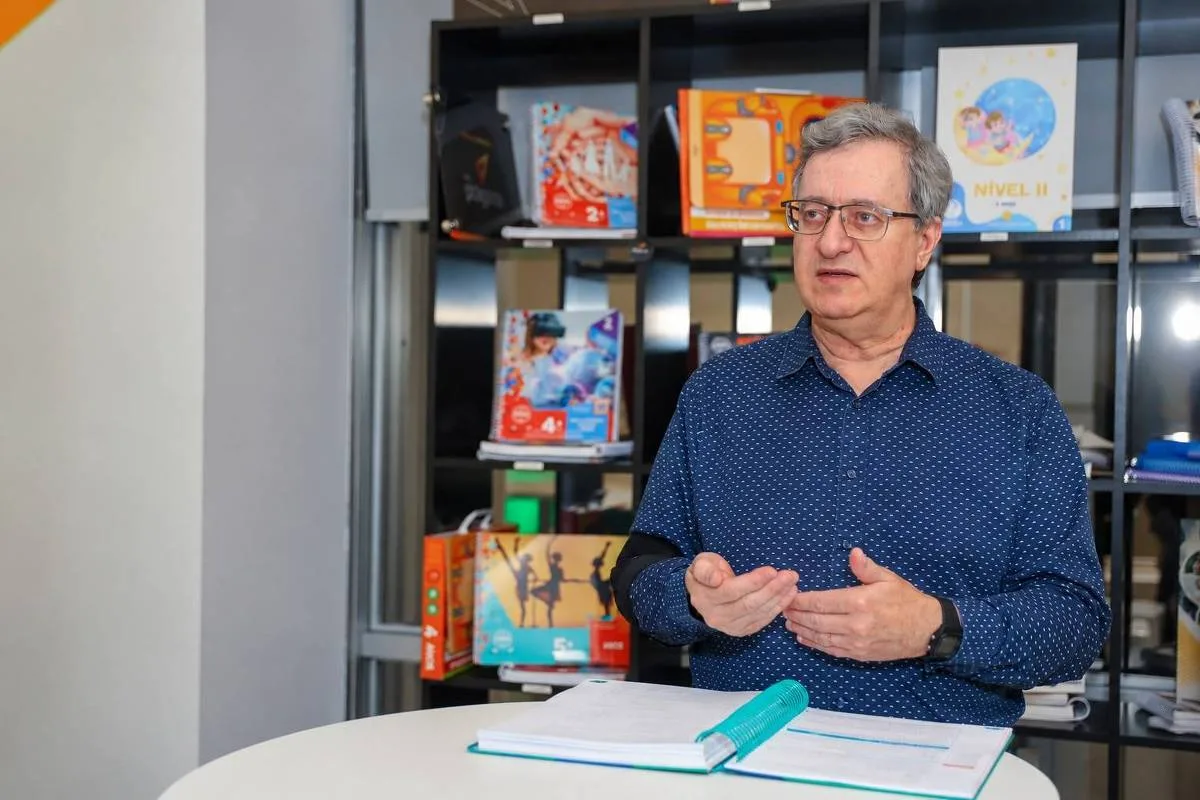 Charles Fadel defende mudar currículo e avaliações na era da inteligência artificial
