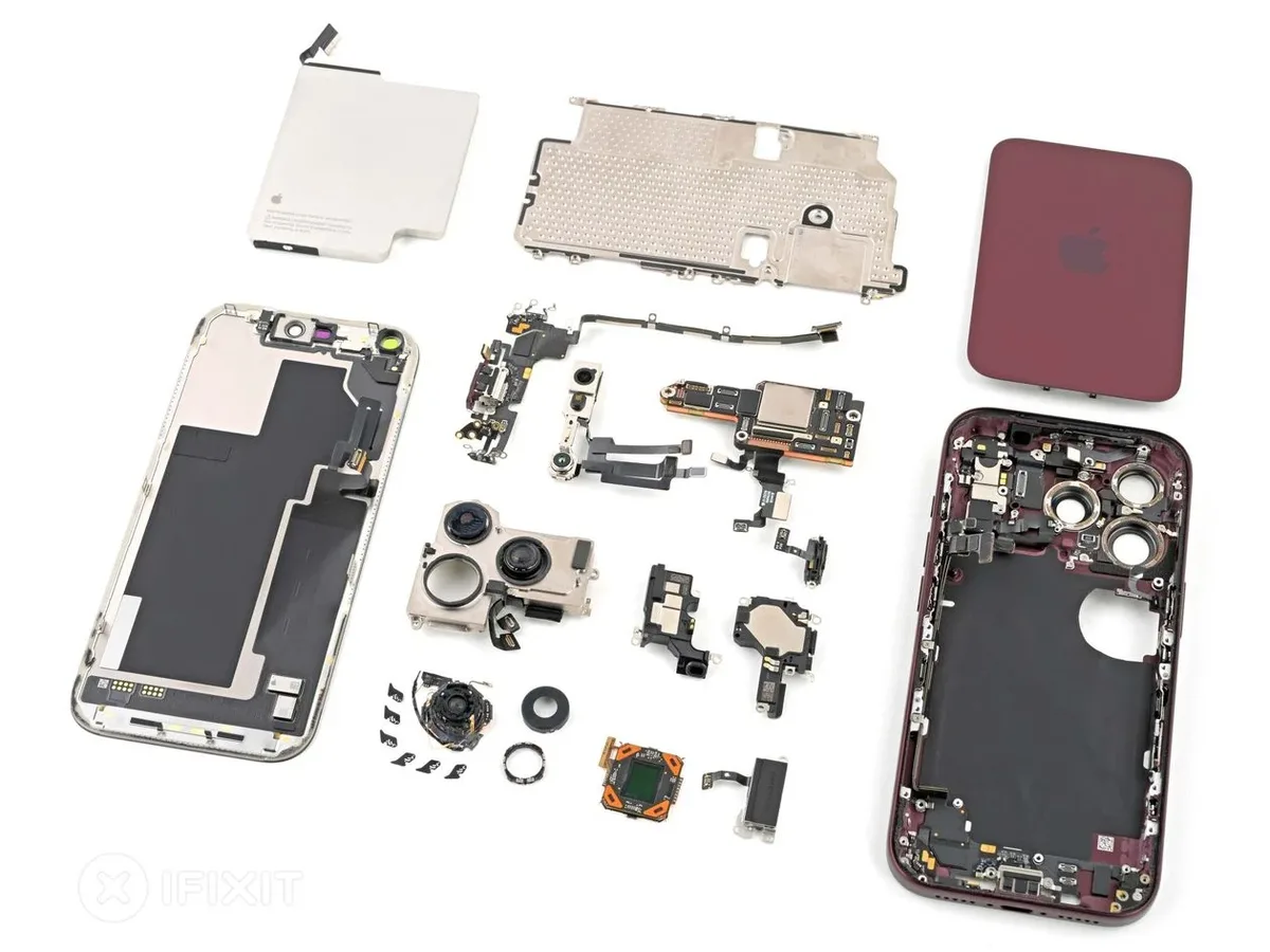 iFixit mostra mecanismo de câmera e desafios de reparo dos iPhones 18 Pro