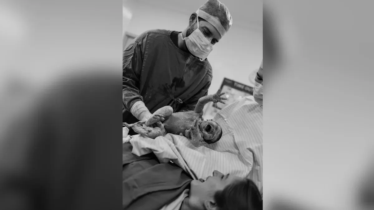 Obstetra participa do parto da filha e relata medo e alívio em Chapecó