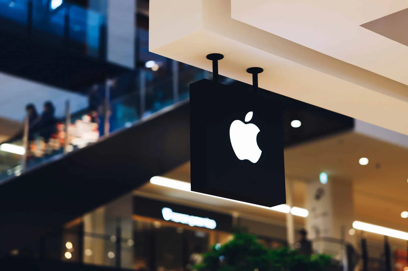 Apple adia iPhone 18 básico e divide lançamentos da nova geração