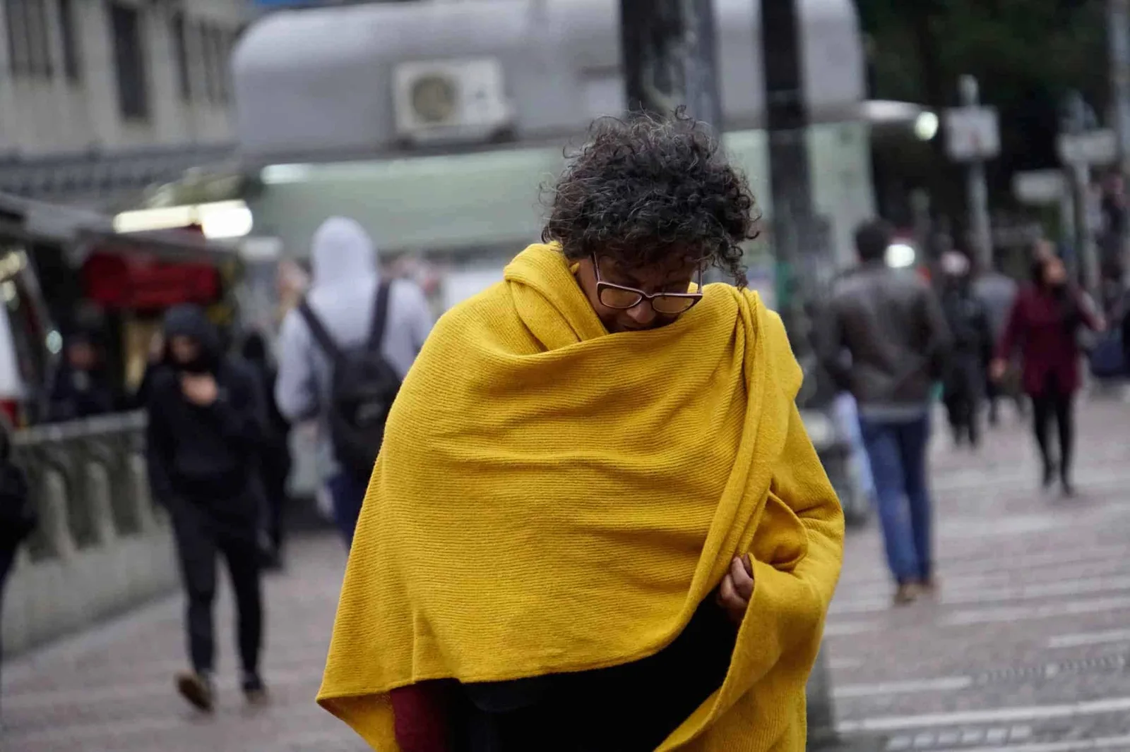 Frente fria leva chuva e derruba temperaturas no Sudeste a partir desta quinta
