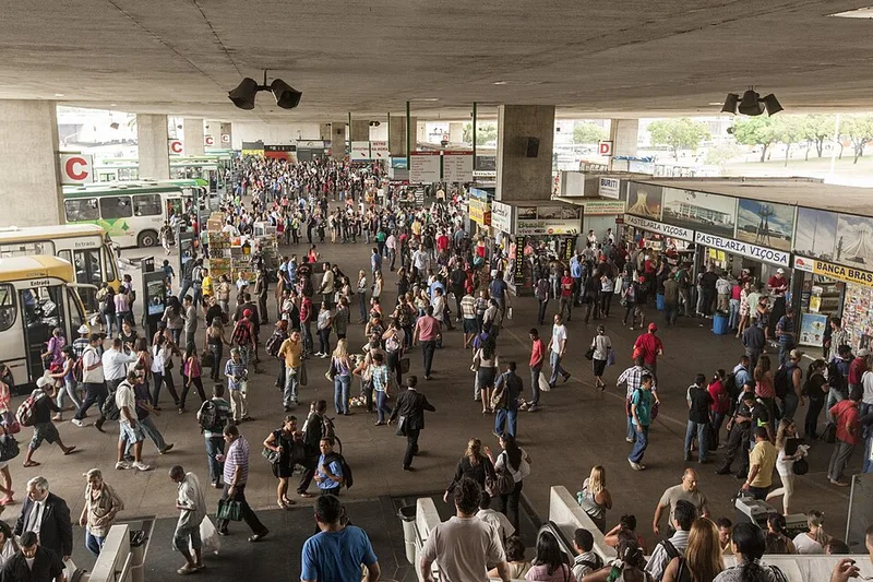 Pesquisa aponta apoio de 78% dos brasileiros ao fim da escala 6×1