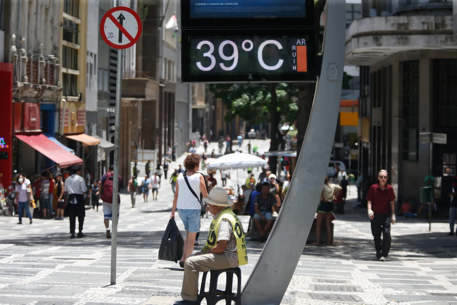Sexta-feira terá calor de até 39°C e chuva isolada em algumas regiões