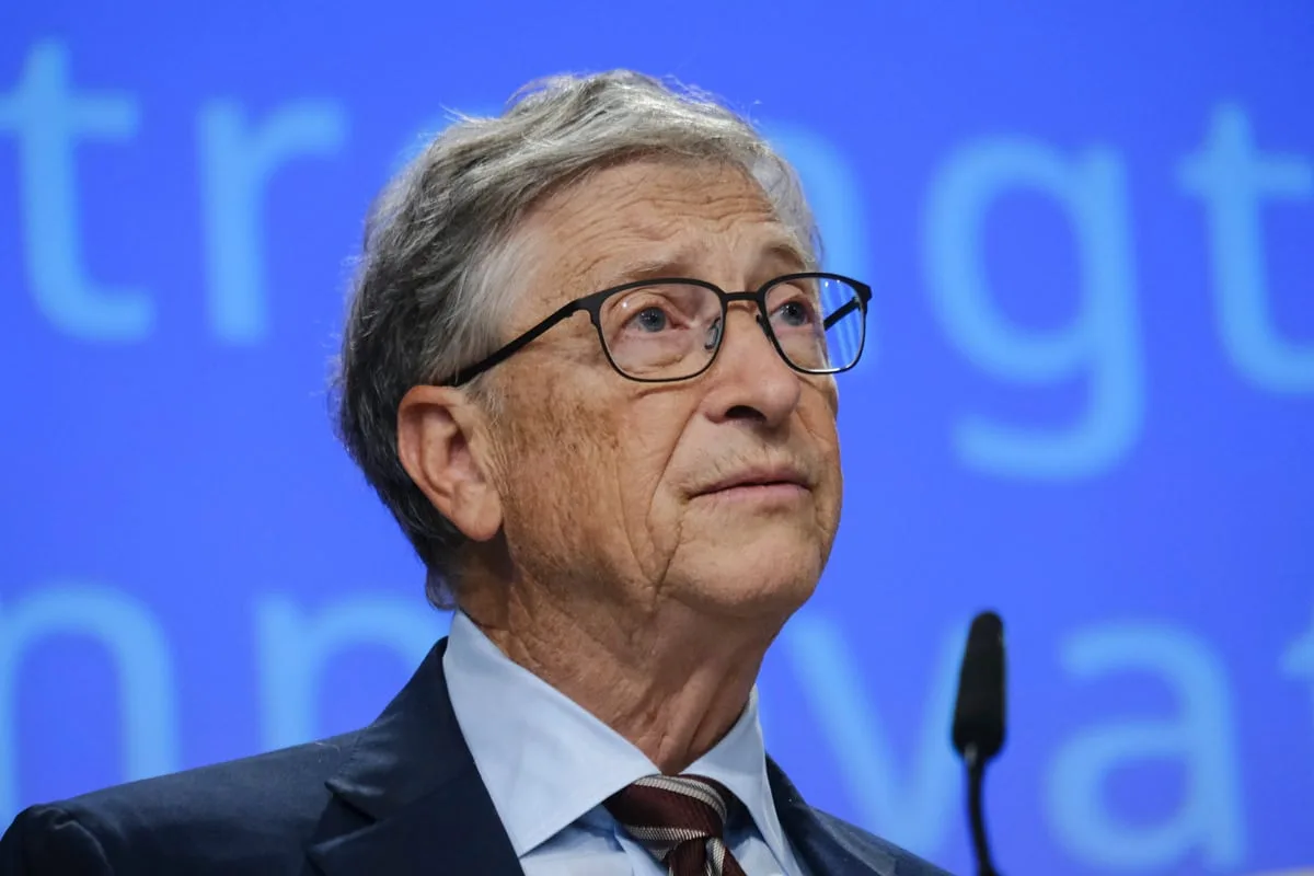 Bill Gates defende regras para conter riscos do avanço da inteligência artificial